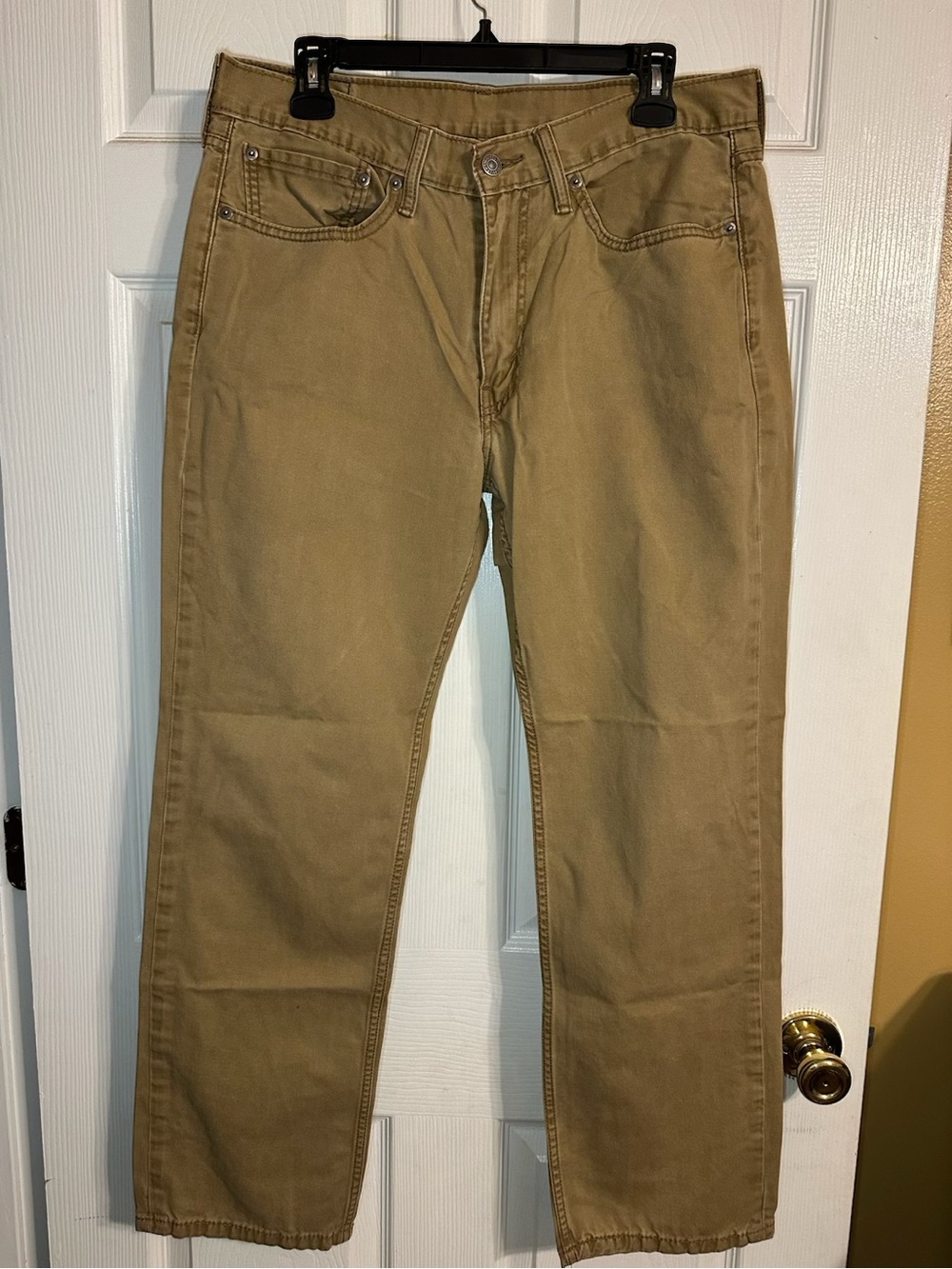 Levi's Men's Straight Leg Jeans in Khaki